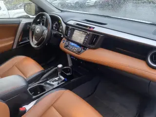 Toyota RAV4 2017 AWD Limited 4dr SUV