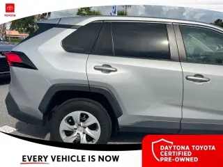 Toyota RAV4 2024 LE 4dr SUV