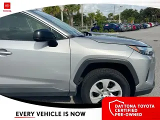 Toyota RAV4 2024 LE 4dr SUV