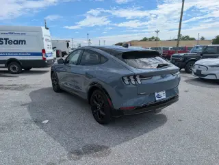 Ford Mustang Mach-E 2023 AWD Premium 4dr SUV