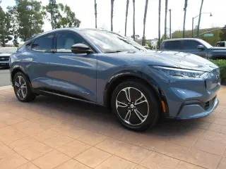Ford Mustang Mach-E 2023 Premium 4dr SUV
