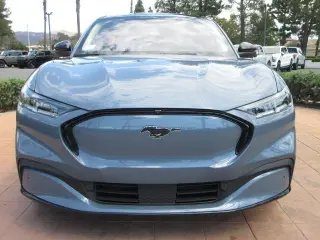 Ford Mustang Mach-E 2023 Premium 4dr SUV
