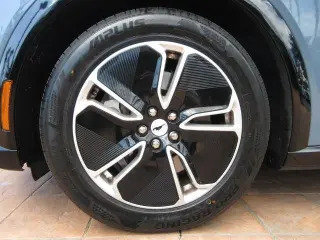 Ford Mustang Mach-E 2023 Premium 4dr SUV