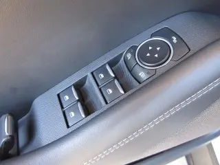 Ford Mustang Mach-E 2023 Select 4dr SUV