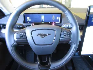 Ford Mustang Mach-E 2023 Select 4dr SUV