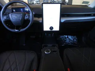 Ford Mustang Mach-E 2023 Select 4dr SUV