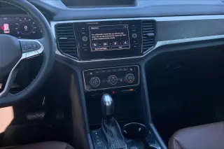 Volkswagen Atlas 2022 V6 SE 4dr SUV con Tecnología