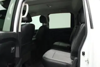 Nissan Titan 2019 4x4 S 4p Cabaña de Tripulante