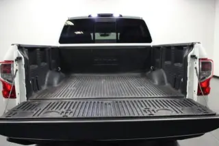 Nissan Titan 2019 4x4 S 4p Cabaña de Tripulante