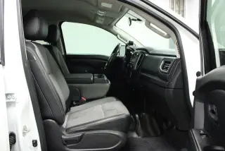 Nissan Titan 2019 4x4 S 4p Cabaña de Tripulante