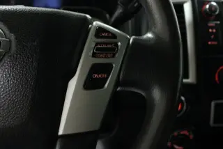 Nissan Titan 2019 4x4 S 4p Cabaña de Tripulante