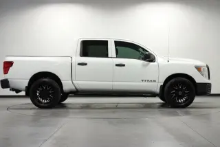 Nissan Titan 2019 4x4 S 4p Cabaña de Tripulante