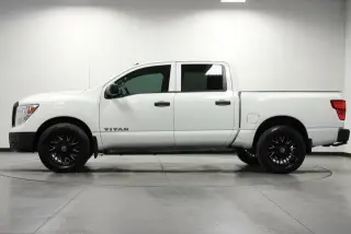 Nissan Titan 2019 4x4 S 4p Cabaña de Tripulante