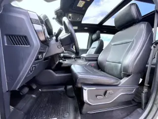 Ford F-150 2023 4x4 Lariat 4dr SuperCrew 5.5 ft. SB