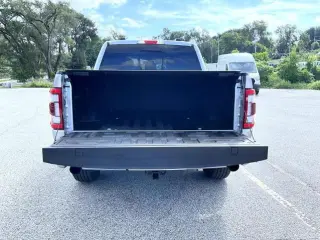 Ford F-150 2023 4x4 Lariat 4dr SuperCrew 5.5 ft. SB