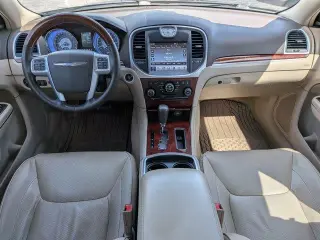 Chrysler 300 2011 C 4dr Sedan