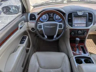 Chrysler 300 2011 C 4dr Sedan