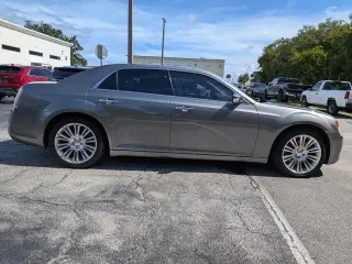 Chrysler 300 2011 C 4dr Sedan