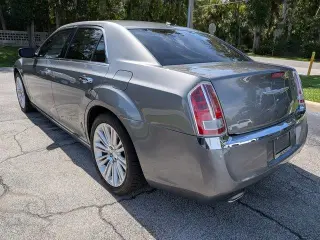 Chrysler 300 2011 C 4dr Sedan