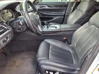 BMW Serie 7 2019 750i 4p Sedan