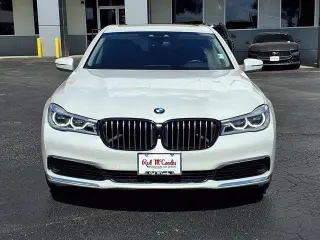 BMW Serie 7 2019 750i 4p Sedan