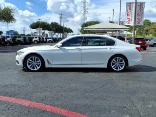 BMW Serie 7 2019 750i 4p Sedan