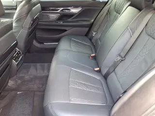 BMW Serie 7 2019 750i 4p Sedan