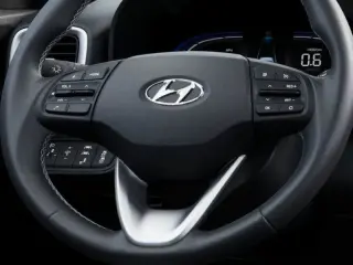 Hyundai VENUE 2026 SEL 4dr Crossover con techo de dos tonos