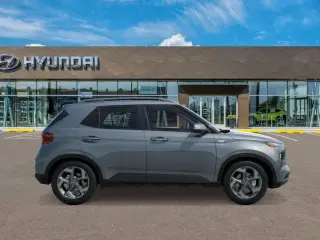 Hyundai VENUE 2026 SEL 4dr Crossover con techo de dos tonos