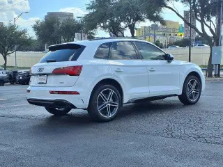 Audi Q5 2023 AWD e quattro S line Premium Plus 55 TFSI 4dr SUV