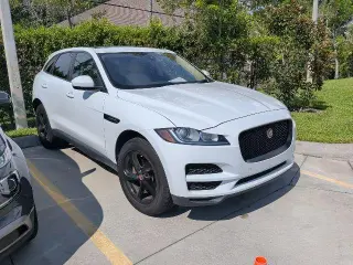 Jaguar F-PACE 2020 tracción en las cuatro ruedas 25t Premium SUV 4p