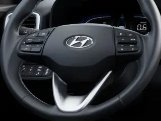 Hyundai VENUE 2026 SEL 4dr Crossover con techo de dos tonos
