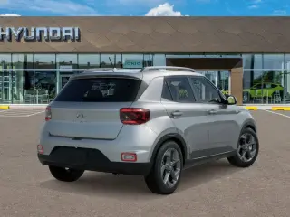 Hyundai VENUE 2026 SEL 4dr Crossover con techo de dos tonos