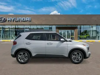 Hyundai VENUE 2026 SEL 4dr Crossover con techo de dos tonos