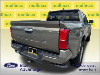 Toyota Tacoma 2024 4x4 Limited 4dr Double Cab 5.0 ft SB