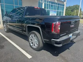GMC Sierra 1500 2017 4x4 Denali 4dr Crew Cab 6.5 ft. SB
