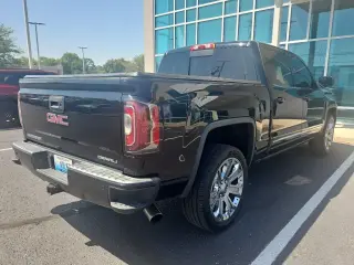 GMC Sierra 1500 2017 4x4 Denali 4dr Crew Cab 6.5 ft. SB