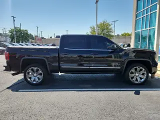 GMC Sierra 1500 2017 4x4 Denali 4dr Crew Cab 6.5 ft. SB