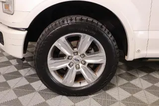 Ford F-150 2015 4x4 Platinum 4dr SuperCrew 6.5 ft. SB