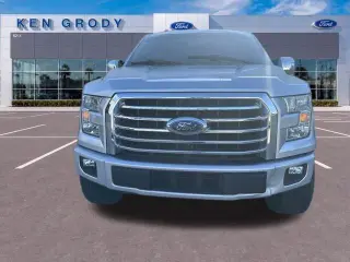Ford F-150 2017 4x2 XLT 4dr SuperCrew con cabina de 5.5 metros de longitud.