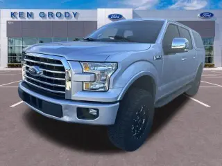 Ford F-150 2017 4x2 XLT 4dr SuperCrew con cabina de 5.5 metros de longitud.