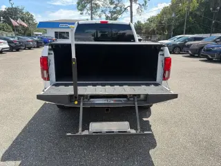 Ford F-150 2019 4x2 Lariat 4dr SuperCrew con motor 5.5 ft. SB