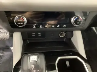Mitsubishi Outlander 2025 SE 4dr SUV