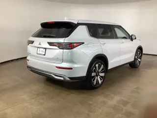 Mitsubishi Outlander 2025 SE 4dr SUV