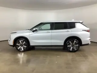 Mitsubishi Outlander 2025 SE 4dr SUV