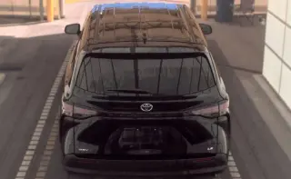 Toyota Sienna 2025 LE 8-Pasajeros 4dr Minivan