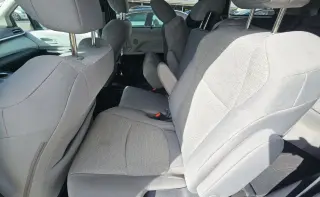 Toyota Sienna 2025 LE 8-Pasajeros 4dr Minivan