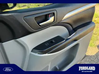Toyota Highlander 2019 con tracción en las cuatro ruedas XLE 4dr SUV