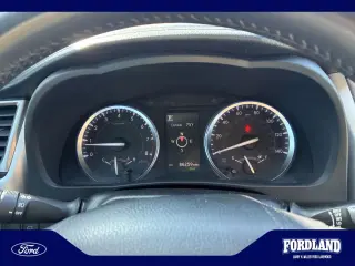 Toyota Highlander 2019 con tracción en las cuatro ruedas XLE 4dr SUV