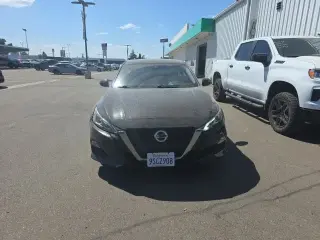 Nissan Altima 2022 2.5 SV 4dr Sedán